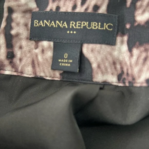 Banana Republic Black and Cream Pencil Skirt - Picture 3 of 11